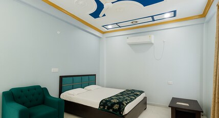 New Aastha Palace Room Type - Double Bedroom 2nd Floor - Balcony Temple View