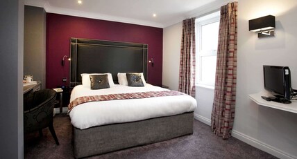 St James Hotel, BW Premier Collection Room Type - 1 King Bed, Non-Smoking, Executive Room, Sofabed St James Hotel, BW Premier Collection Room Type - 1 King Bed, Non-Smoking, Executive Room, Sofabed