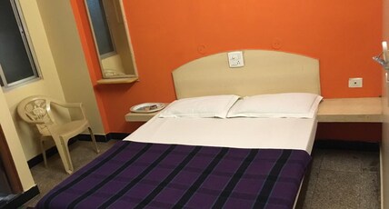 SRI VIJAYA PALACE Room Type - Deluxe Non Ac SRI VIJAYA PALACE Room Type - Deluxe Non Ac