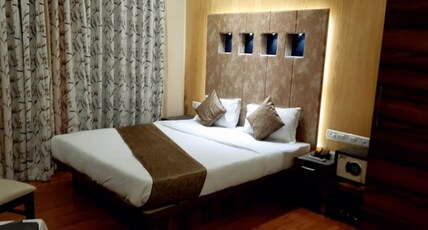 HOTEL LUXURA Room Type - Suite Room