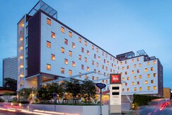 ibis Bangkok Sathorn