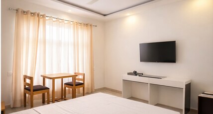 Madhav Palace Room Type - Deluxe AC Room