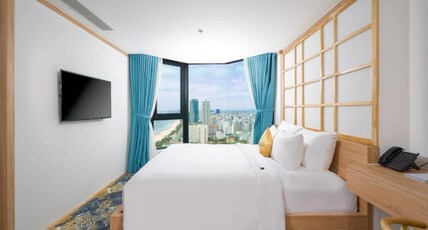 Sala Danang Beach Hotel Room Type - Osaka - Afternoon Tea Included with Bathtub Sala Danang Beach Hotel Room Type - Osaka - Afternoon Tea Included with Bathtub