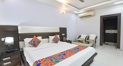 FabHotel AVF Suites - 500 Meters From UNITECH CYBER PARK Room Type - Premium Room