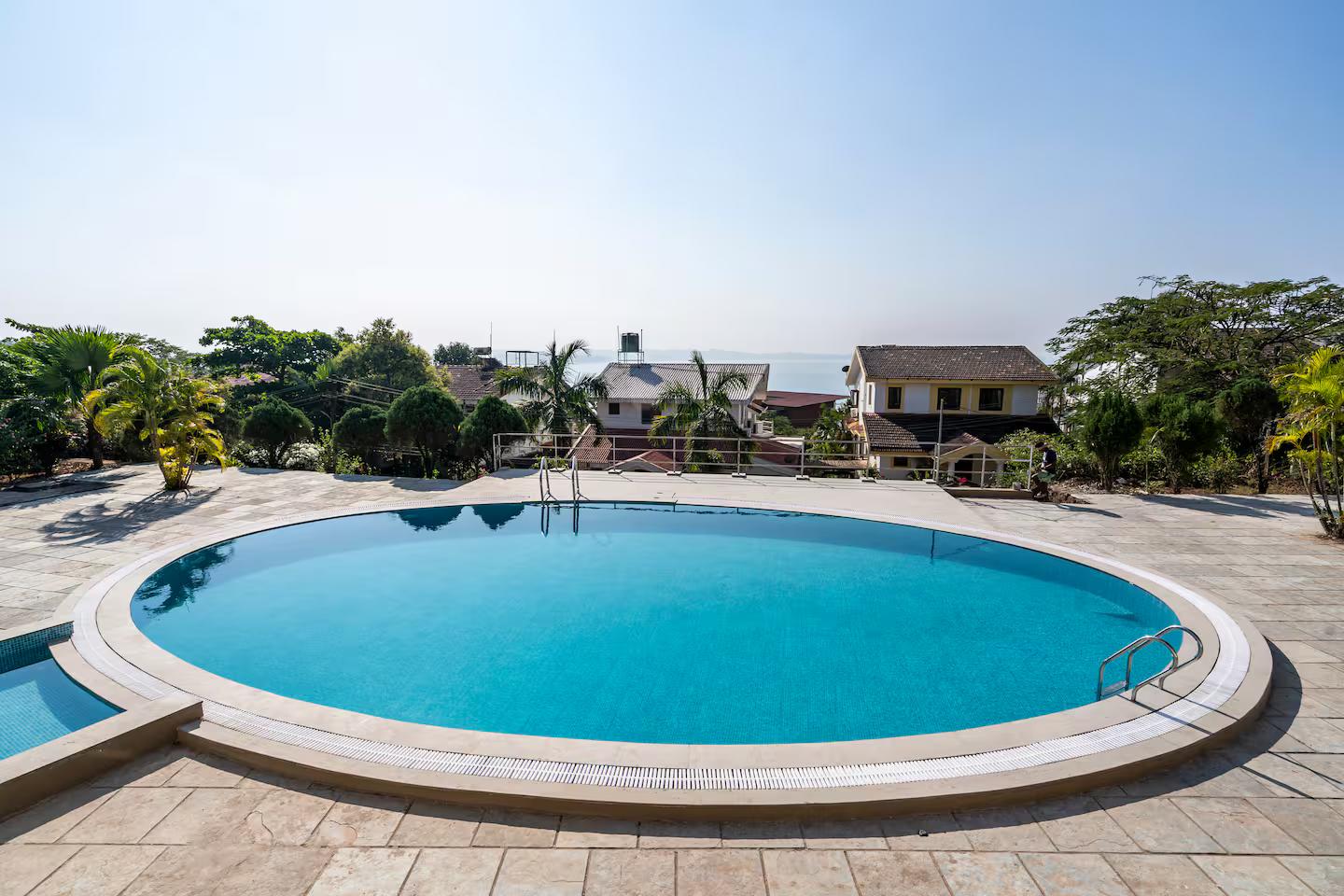 Staymaster Casa Rysa -Sea View 3BHK-5 Star Service - Tap to explore photos