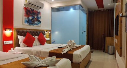 Hotel Grandeur  Walkable Distance from Mumbai International Airport Room Type - Deluxe Triple Ac Room