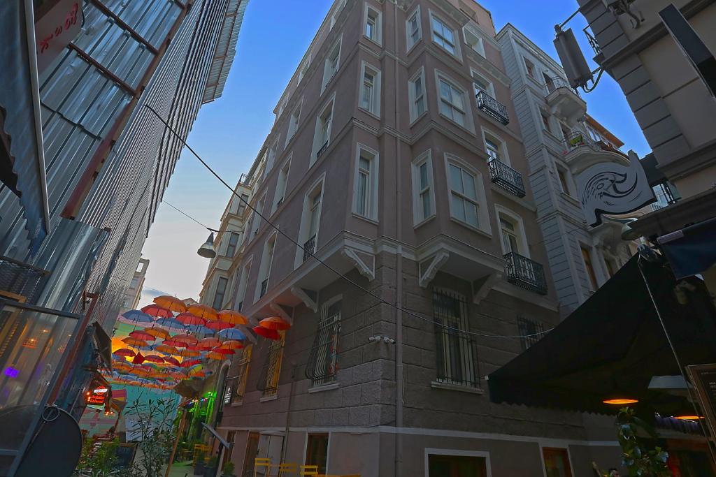 Kamil Bey Suites Hotel - Tap to explore photos