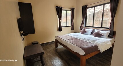 Dakshin Kashi Home stay -Harihareshwar Room Type - NON AC DELUXE ROOM -2