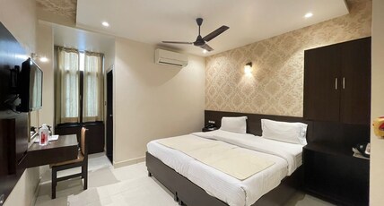 Hotel Park Plaza Room Type - Deluxe Room