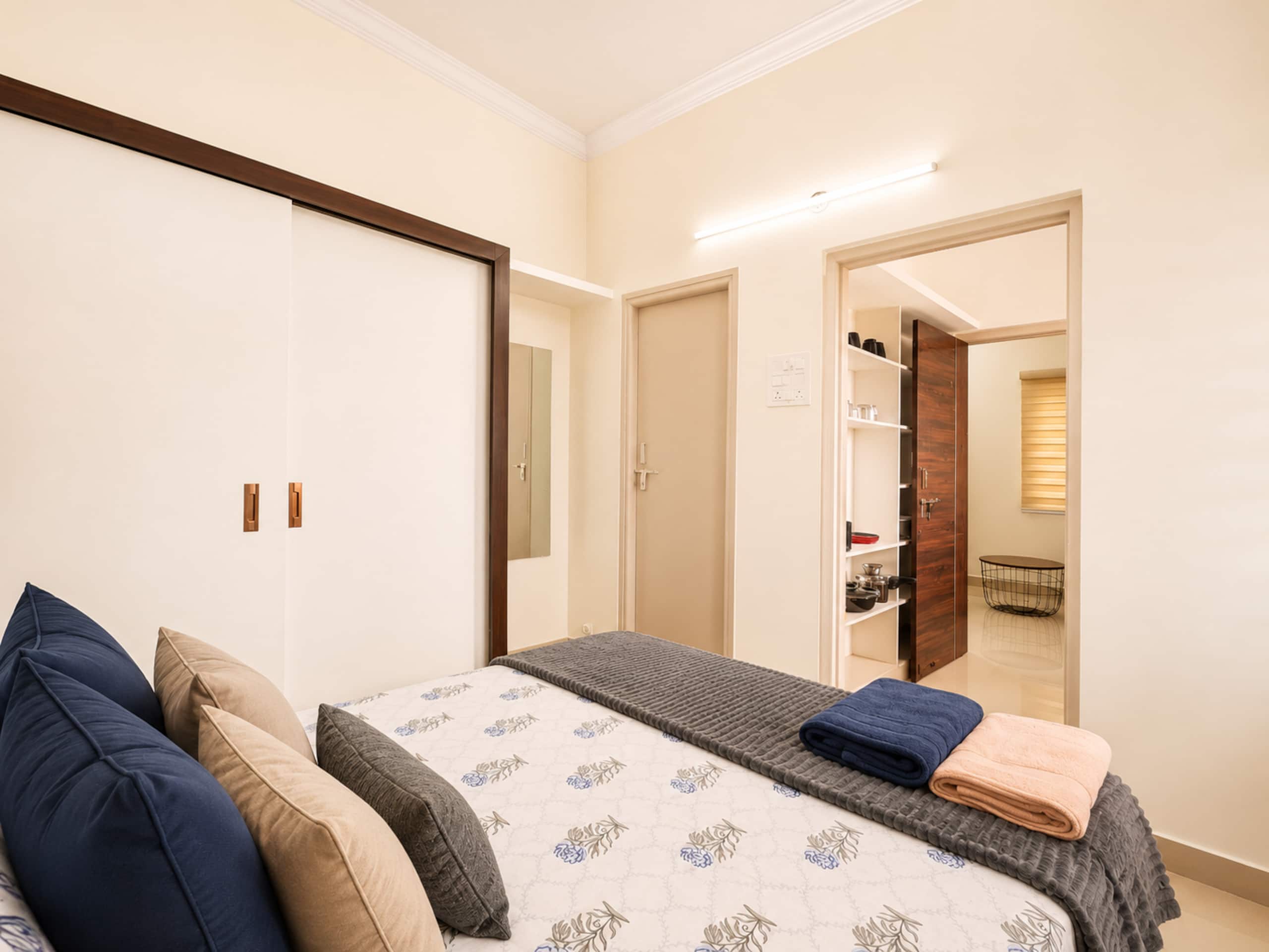 Cozy 1Bhk studio 5 flat Madhapur Hitech City - Tap to explore photos