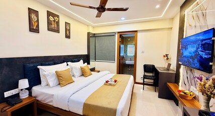 Hotel Aventus Grand Room Type - Premium King Room