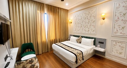 The Golden Taj, Vrindavan Room Type - Deluxe Premium Room