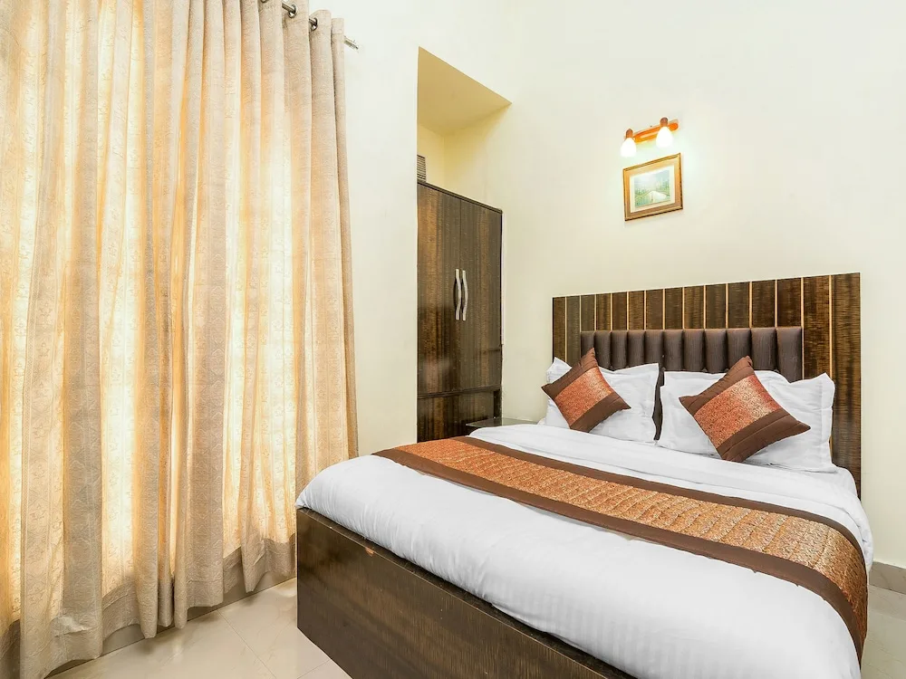 Amitabh Guest House Room Type - Classic Rooms