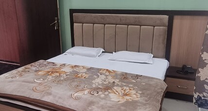 Saraswati Dhaam Room Type - Deluxe