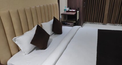 Hotel SJ Regencyy Room Type - PREMIUM