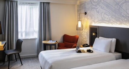 Mercure Birmingham West Hotel Room Type - Standard Room - 2 single beds