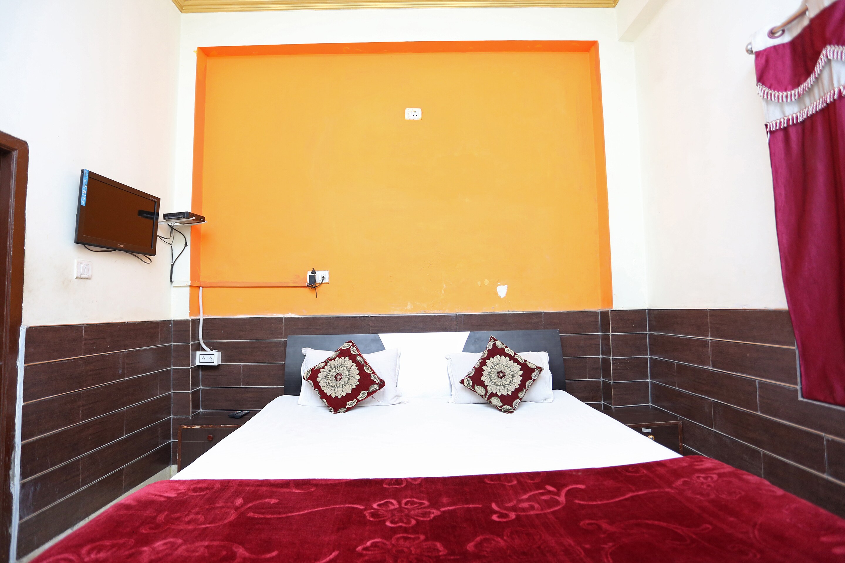 Hotel O Ashiana Guest House - Tap to explore photos