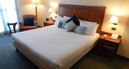 Mercure Rome Leonardo da Vinci Airport Room Type - Double Room for people with reduced mobility Mercure Rome Leonardo da Vinci Airport Room Type - Double Room for people with reduced mobility