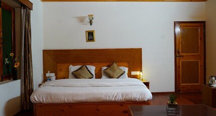 Hotel Mountain Trail Manali Room Type - Premium Room Hotel Mountain Trail Manali Room Type - Premium Room