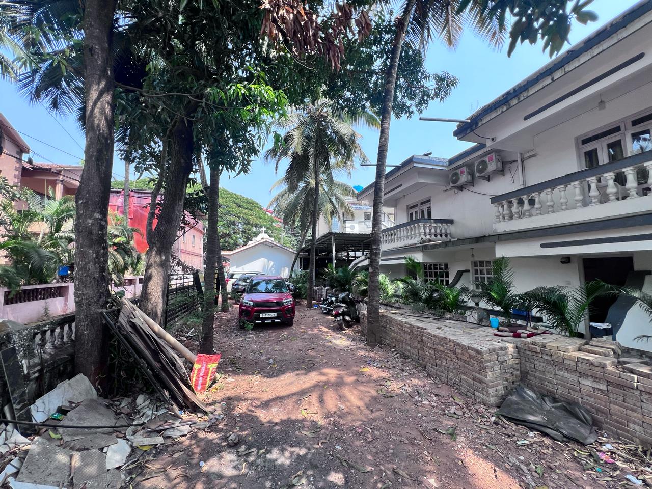 Hotel Golden Leaf - Tap to explore photos