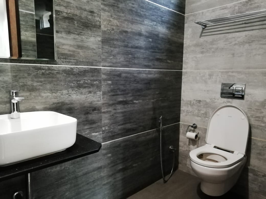 Galaxy Inn | 5 Min From Nemcare Hospital - Tap to explore photos