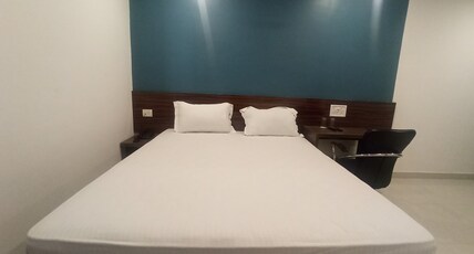 Ashoka Grand Tower 2 Room Type - Business Double