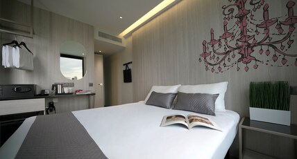 Hotel 81 Premier Princess Room Type - Superior Room 1 Queen Bed-B Hotel 81 Premier Princess Room Type - Superior Room 1 Queen Bed-B