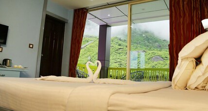 Greenland Residency Room Type - Deluxe Room with Balcony