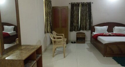Shri Ganga Palace Room Type - Luxury Room
