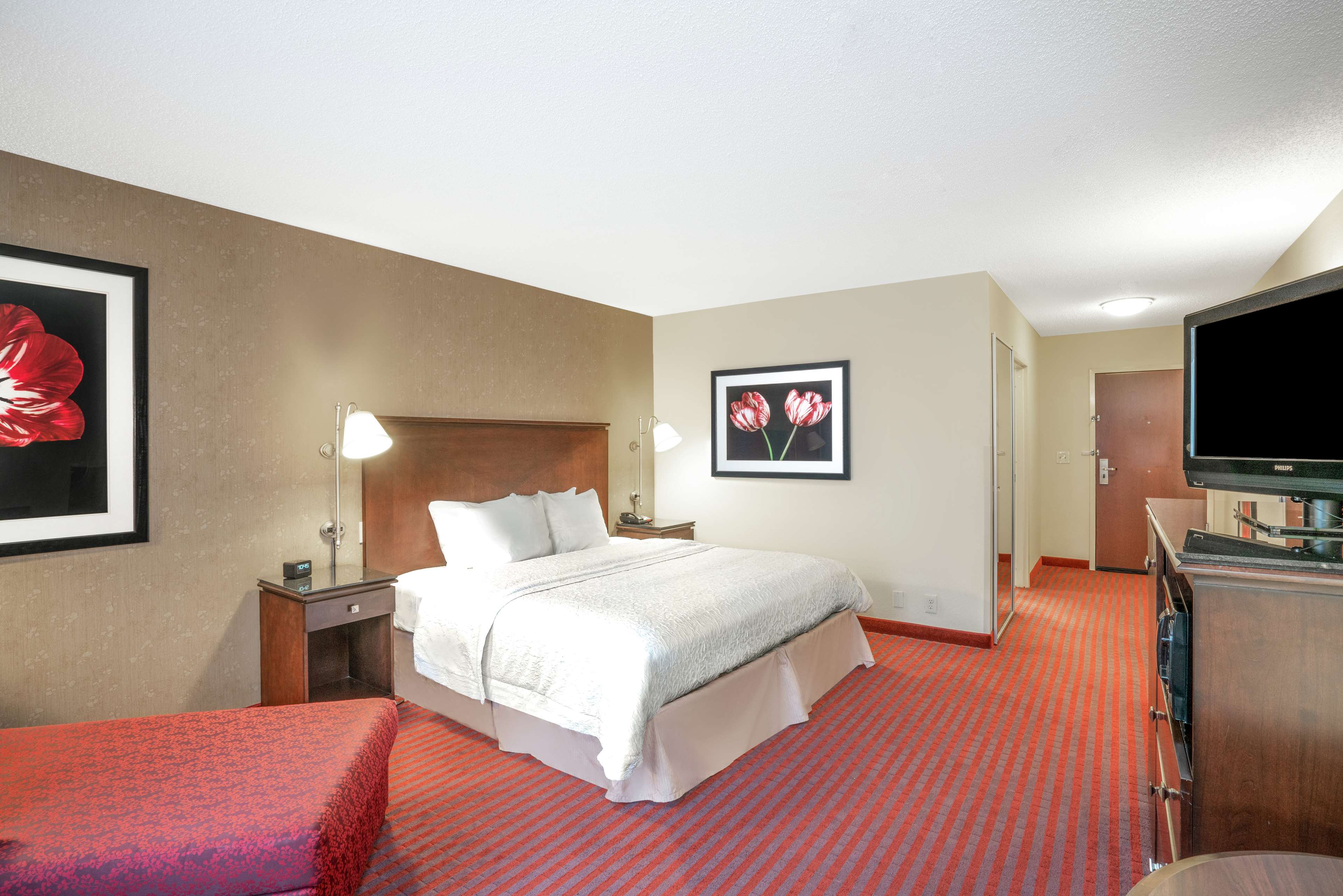Hampton Inn Richmond Airport - Tap to explore photos