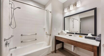 Best Western Plus Buda Austin Inn & Suites Room Type - Accessible - 1 King, Mobility Accessible, Bathtub, Kitchenette, Non-Smoking, Full Breakfast Best Western Plus Buda Austin Inn & Suites Room Type - Accessible - 1 King, Mobility Accessible, Bathtub, Kitchenette, Non-Smoking, Full Breakfast