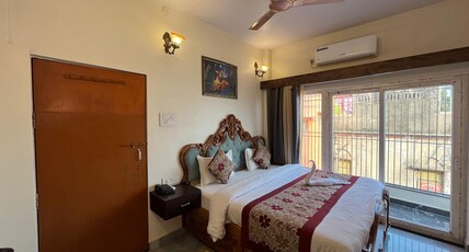 Hotel Shannti Inn Room Type - Deluxe River View