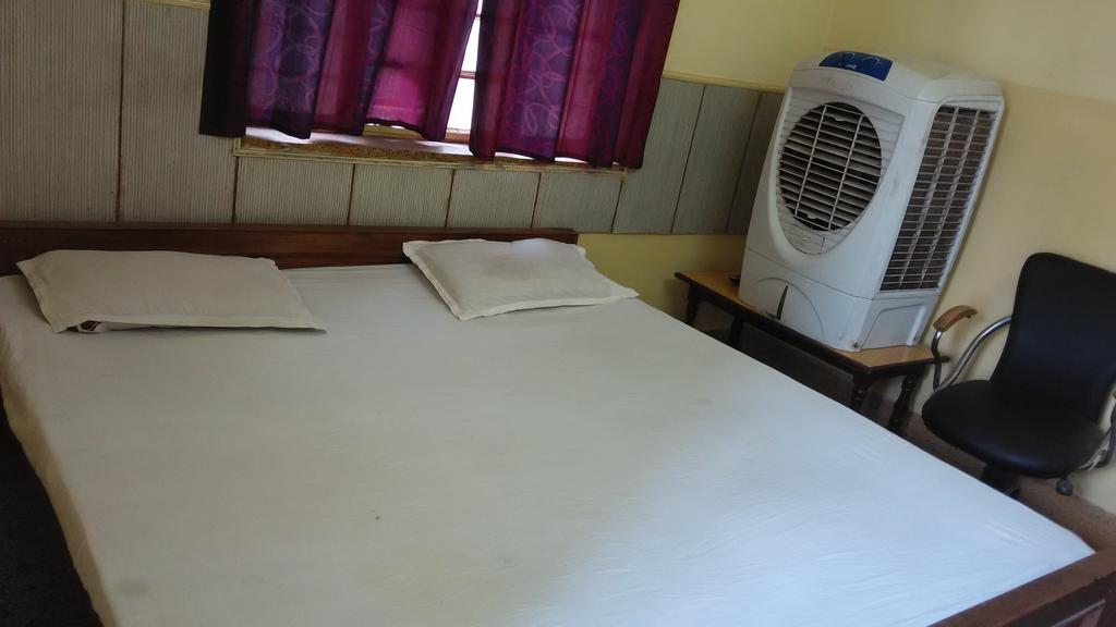 Hotel Anupam - Tap to explore photos