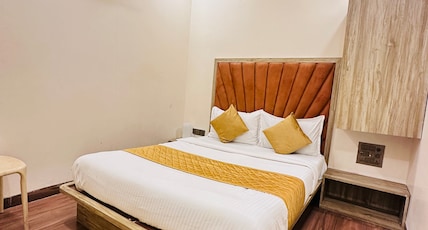Hotel Royce BKC - Near Jio Convention Centre and U.S Consulate Room Type - Deluxe Room Hotel Royce BKC - Near Jio Convention Centre and U.S Consulate Room Type - Deluxe Room