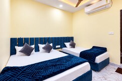 Address of Hotel Vaibhav Palace