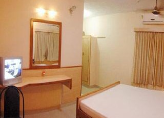 Vinodhara Guest House Room Type - AC Room