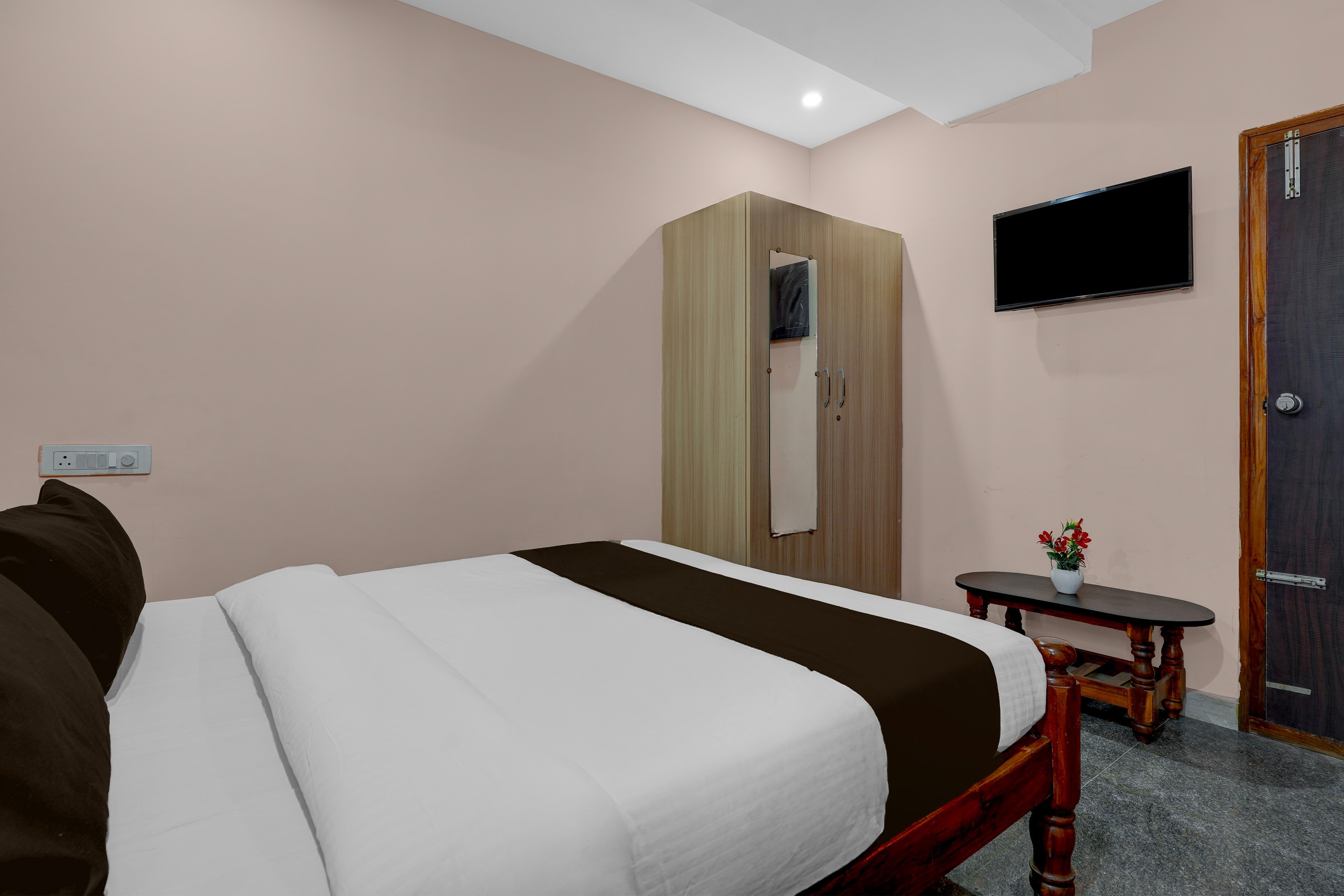 Hotel O Chikkabanavara Lakeview Bangalore Formerly Bvk Residency - Tap to explore photos