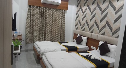 Hotel Fun City Room Type - Premier AC Room
