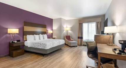 Best Western Plus Buda Austin Inn & Suites Room Type - Accessible - 1 King, Mobility Accessible, Communication Assistance, Roll In Shower, Non-Smoking, Ful Best Western Plus Buda Austin Inn & Suites Room Type - Accessible - 1 King, Mobility Accessible, Communication Assistance, Roll In Shower, Non-Smoking, Ful