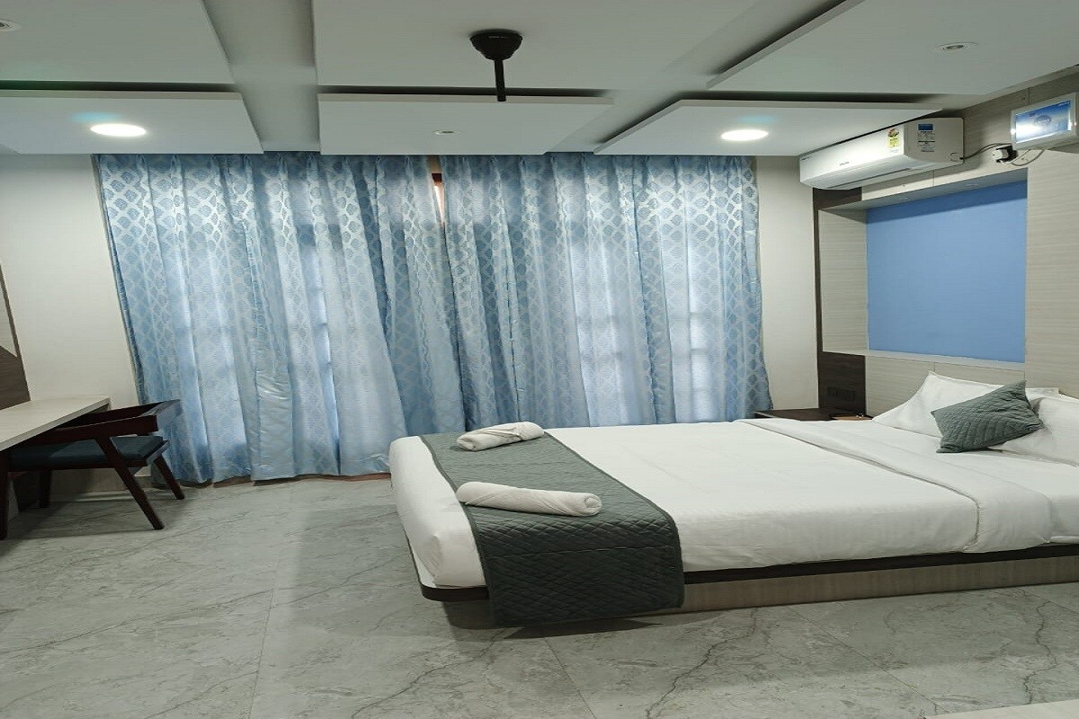 South Point Guest House - Tap to explore photos