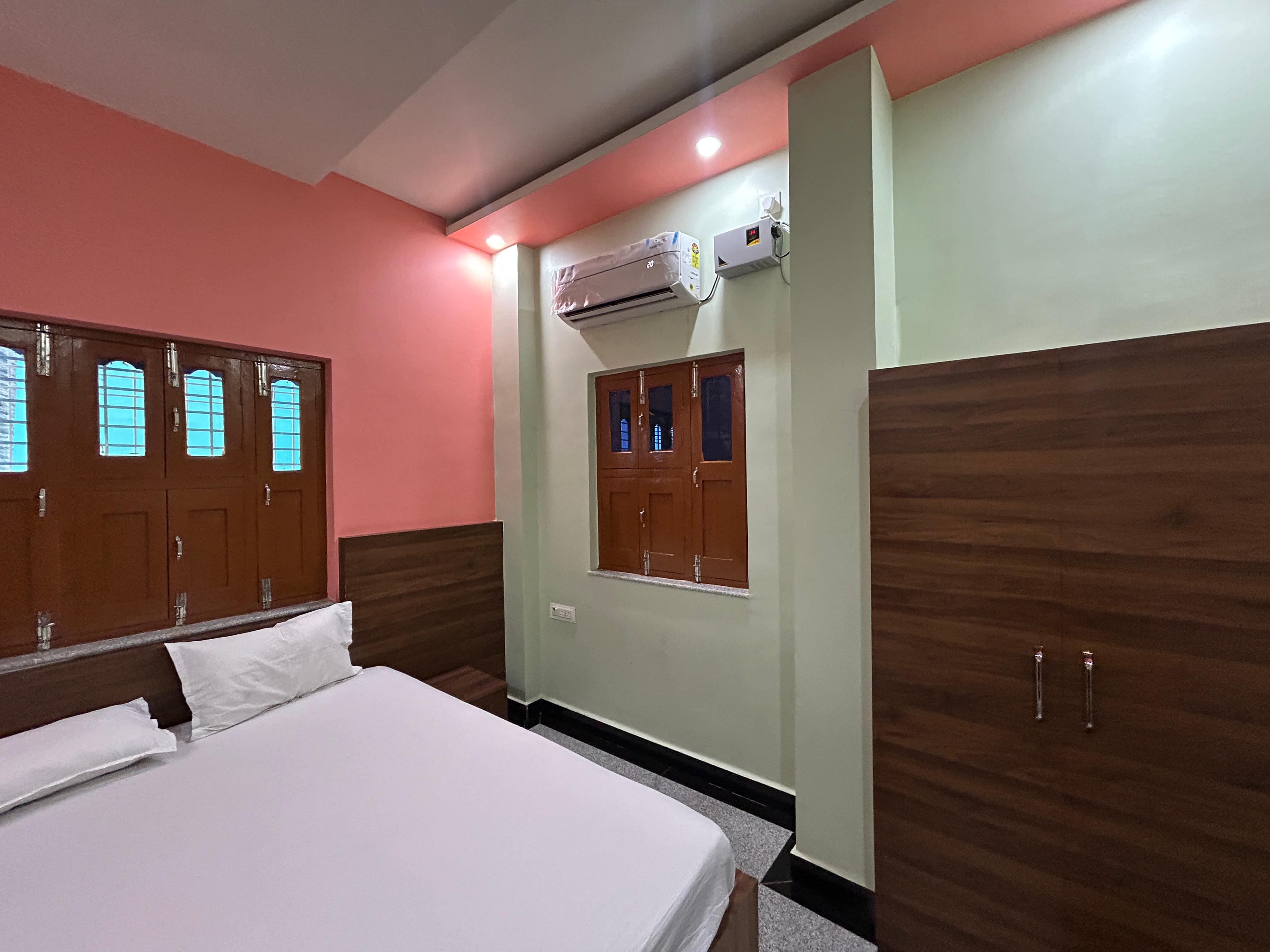 Hotel Ganpati - Tap to explore photos