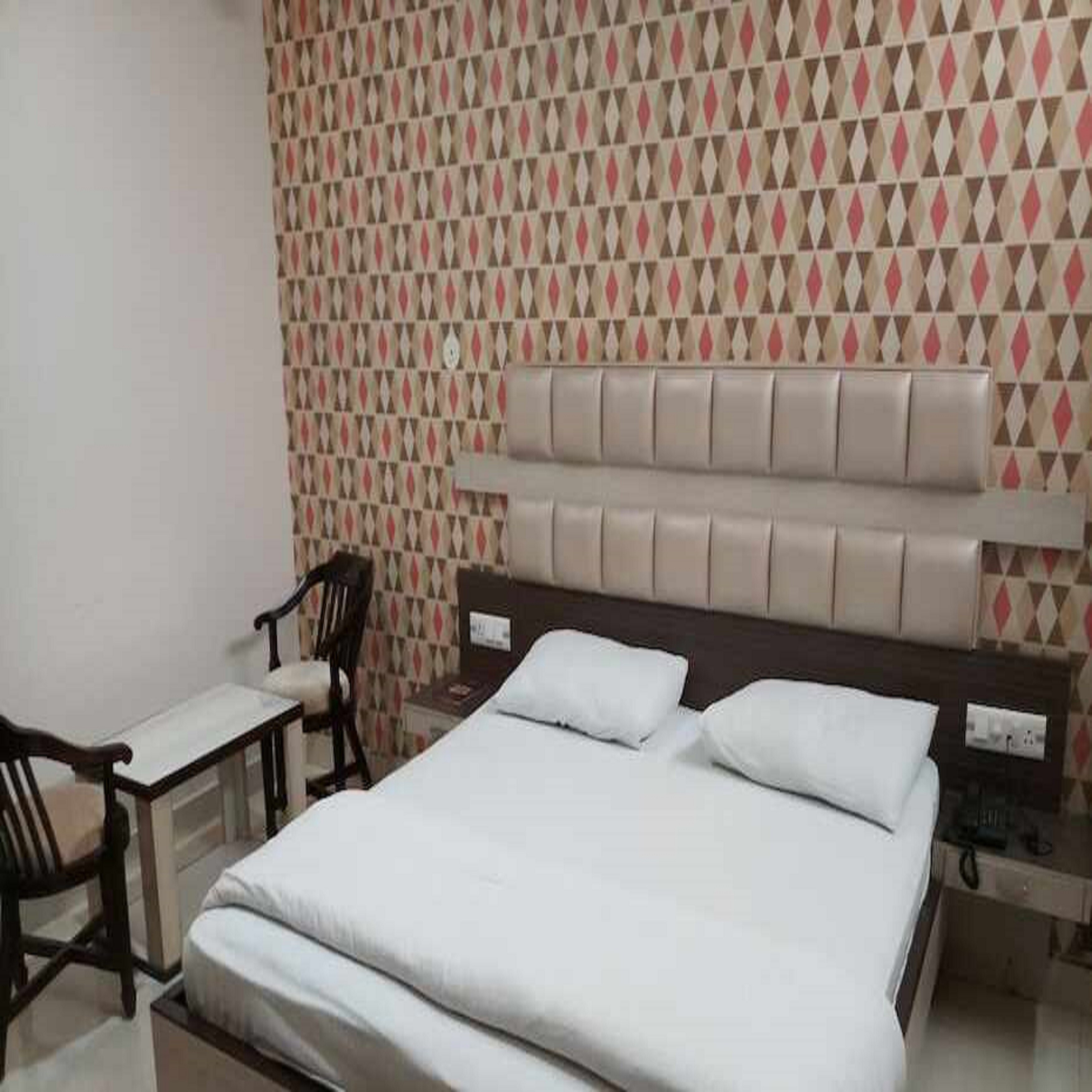 Hotel Suraj - Tap to explore photos