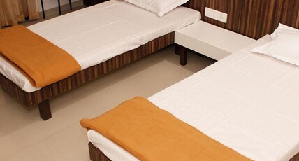 Aashiyana | Rooms in a Service Apartment Room Type - Outside bathroom Standard A/c Room