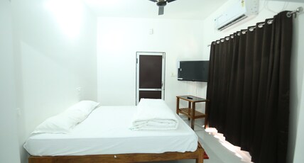 Vardhamana Grand Inn Room Type - Executive Room