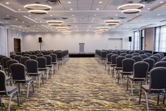 Holiday Inn & Suites Calgary South - Conference Ctr
