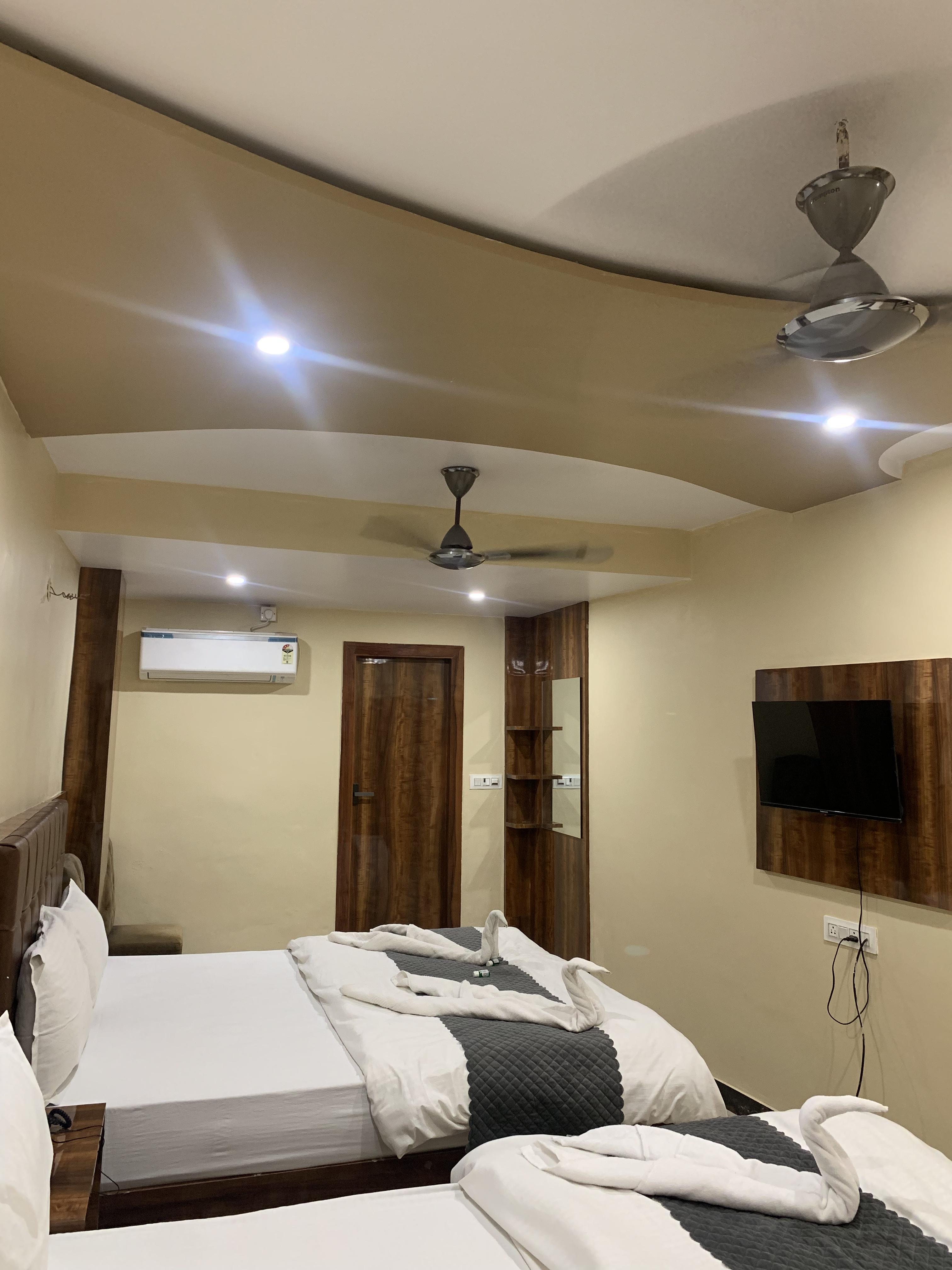 Hotel Ashoka Ganges - Tap to explore photos