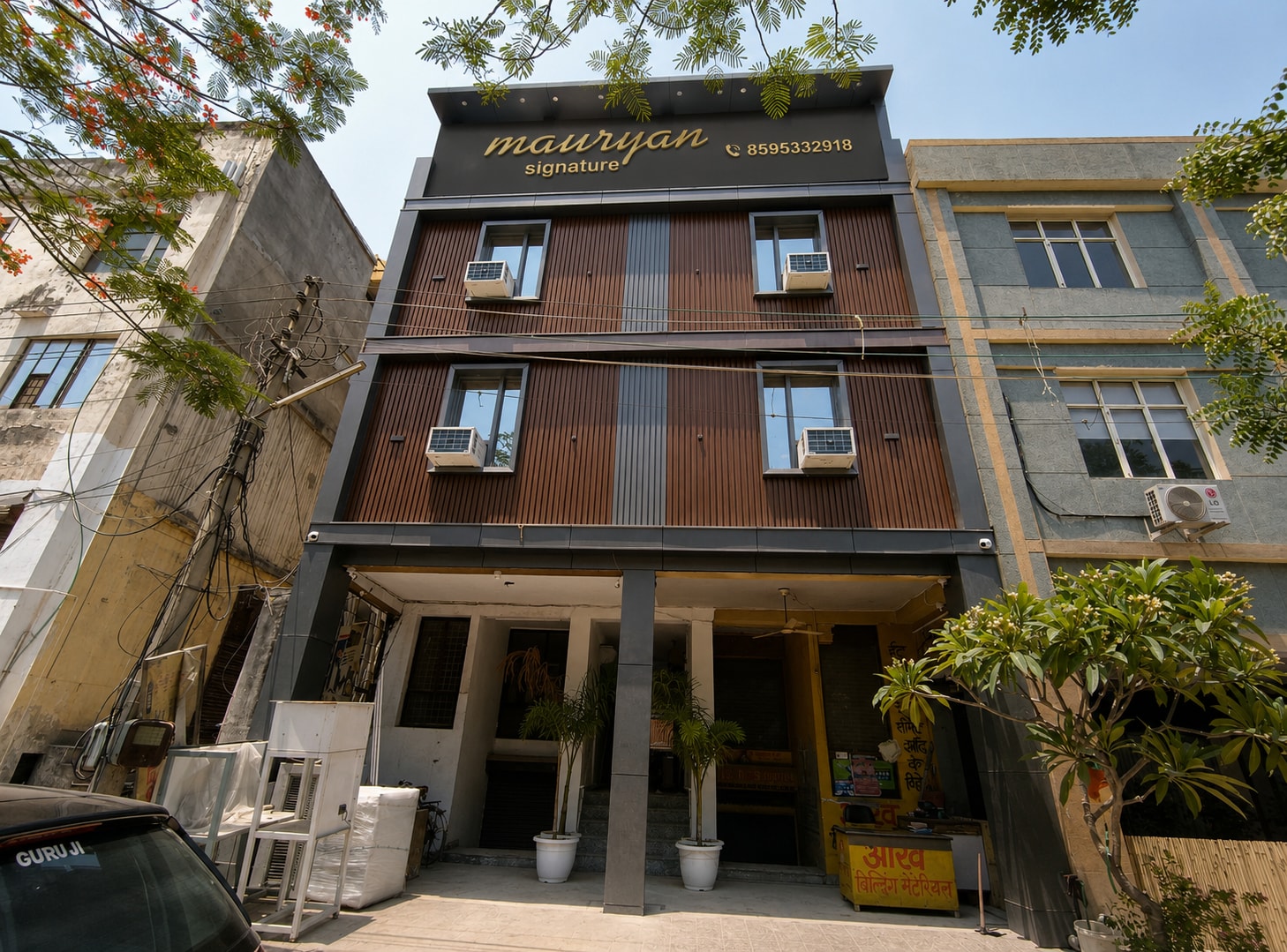 Mauryan Signature Hotel NHPC Metro - Tap to explore photos