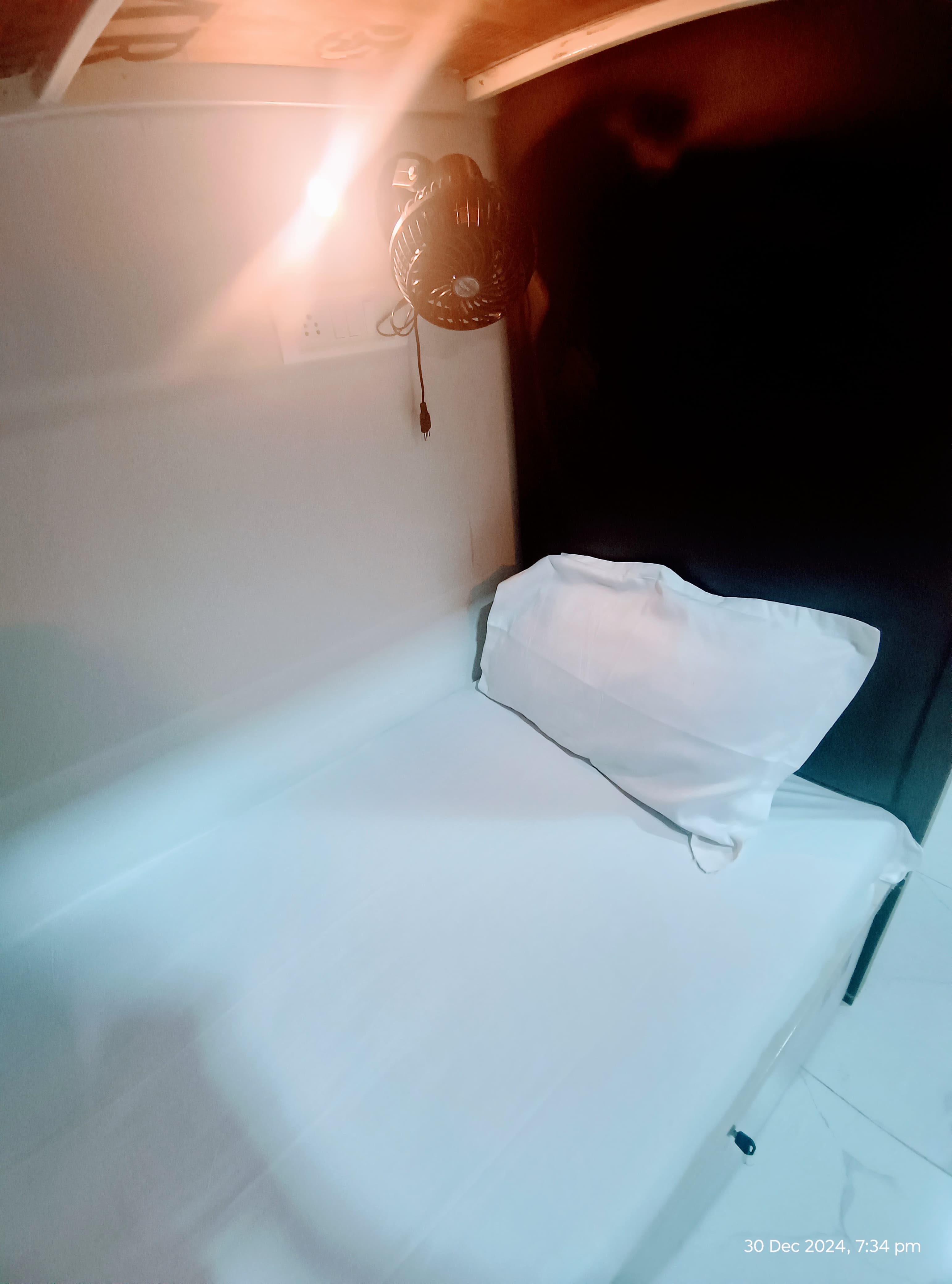 Stay Retreats At Nandham Dorm In Andheri - Tap to explore photos