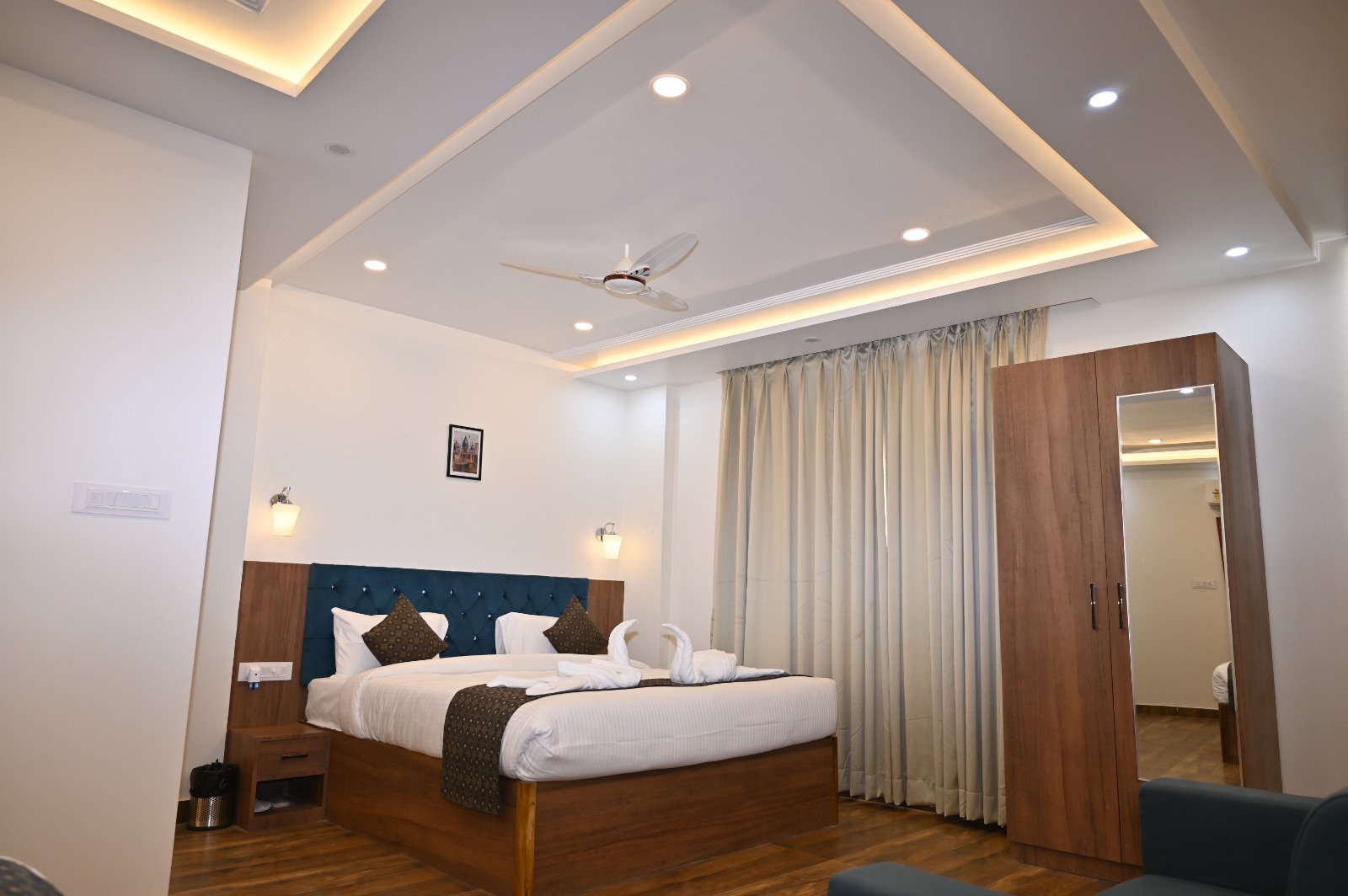 Hotel Vatsa Residency - Tap to explore photos