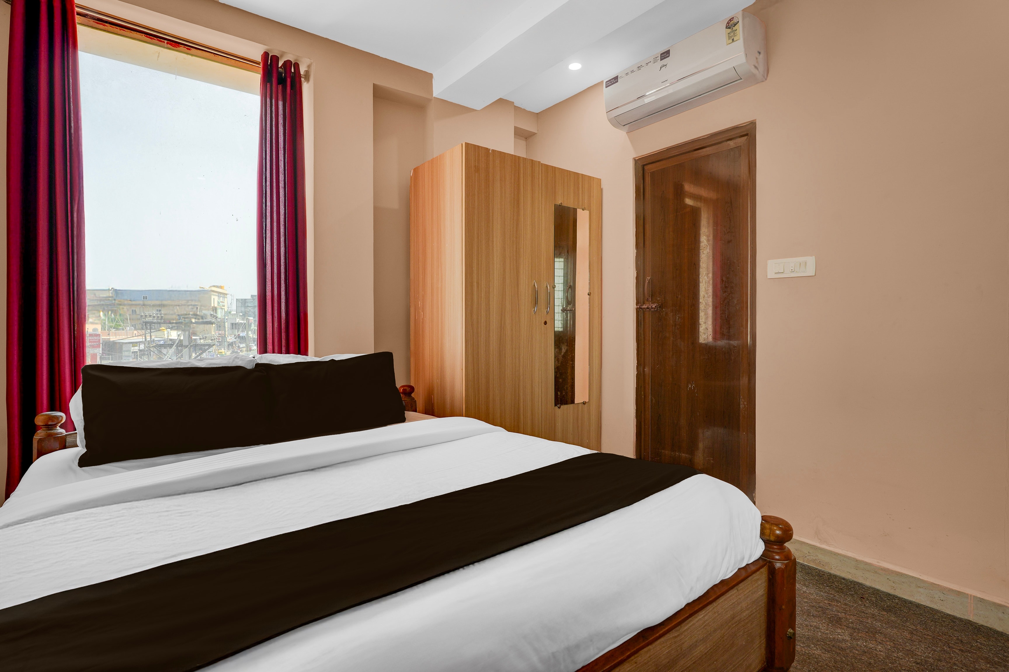Hotel O Chikkabanavara Lakeview Bangalore Formerly Bvk Residency - Tap to explore photos